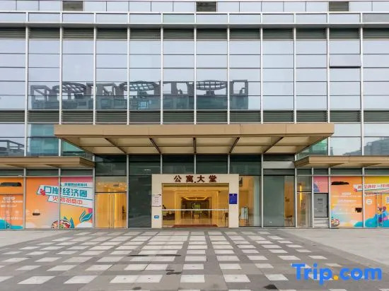Versailles Apartment (Zhuhai Gongbei Port High-speed Railway Station)