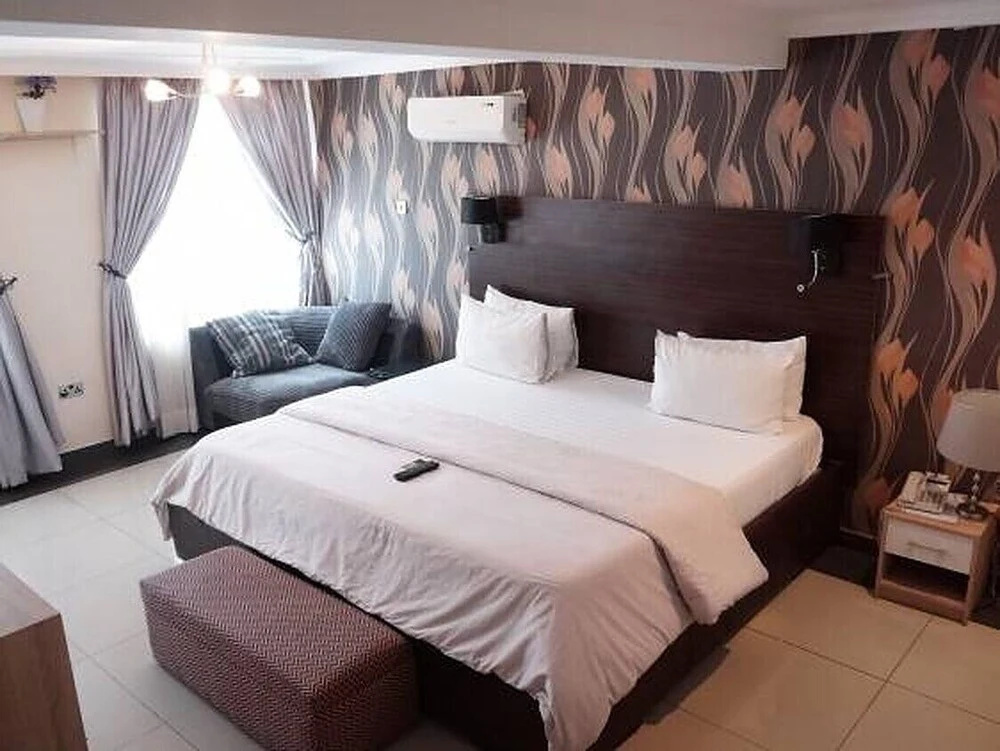 Carlton Gate Xclusive Hotel
