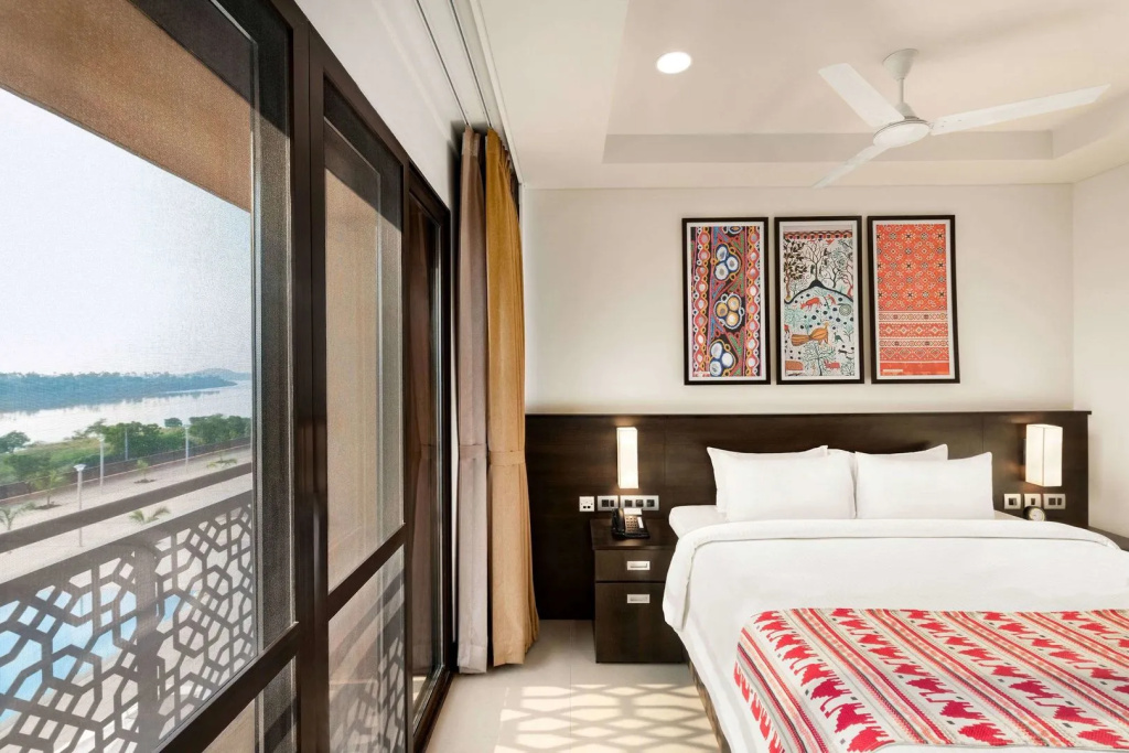 Ramada Encore by Wyndham Statue of Unity