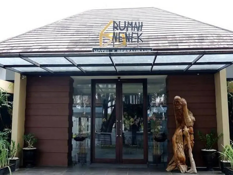 Rumah Nenek Hotel & Restaurant