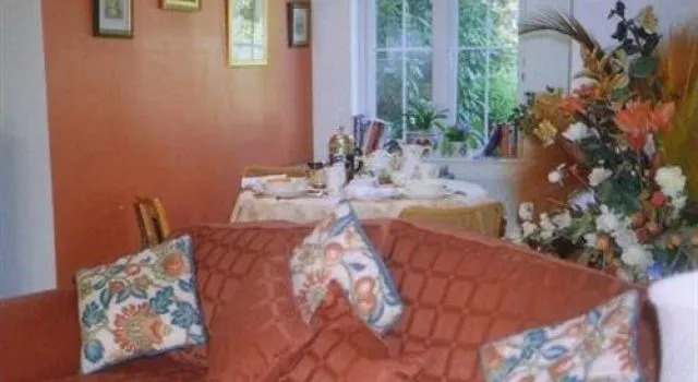 The Yellow House Bed & Breakfast