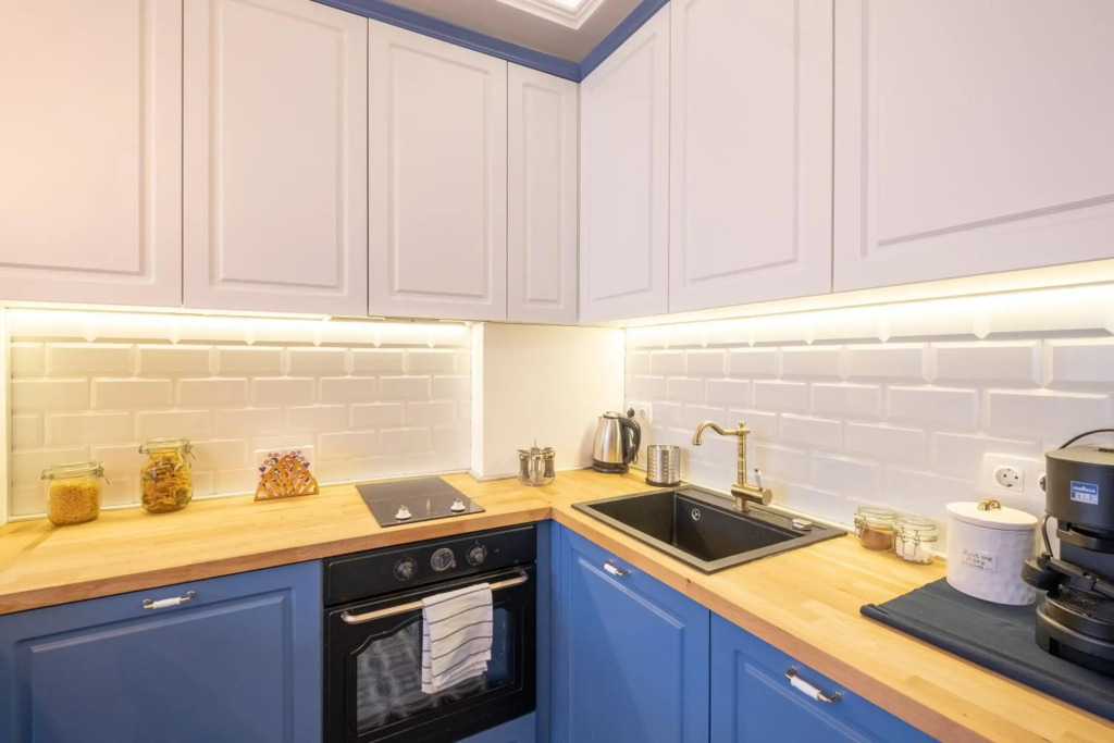 Designer & Cozy 2BD Flat with a parking in the city center