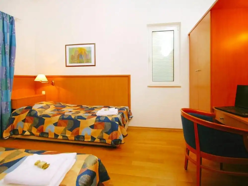 Elegant Resort Stay for 4 in Jelsa