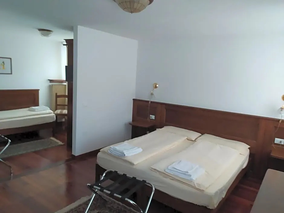 Locanda Aurora B&B