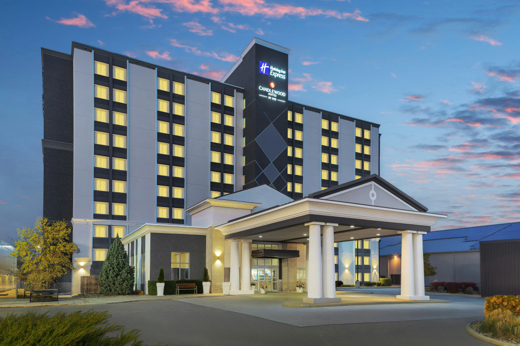 Holiday Inn Express Hotel & Suites Chatham South by IHG