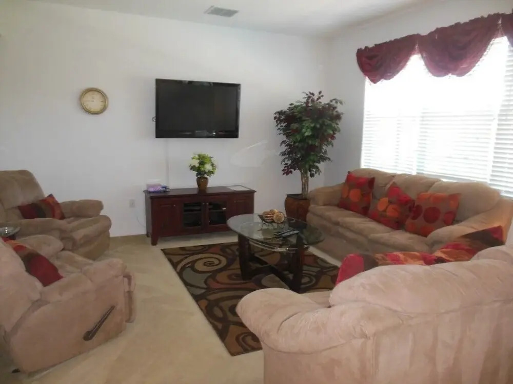 5 Bedroom, 3 Bath Disney Conservation View Home!
