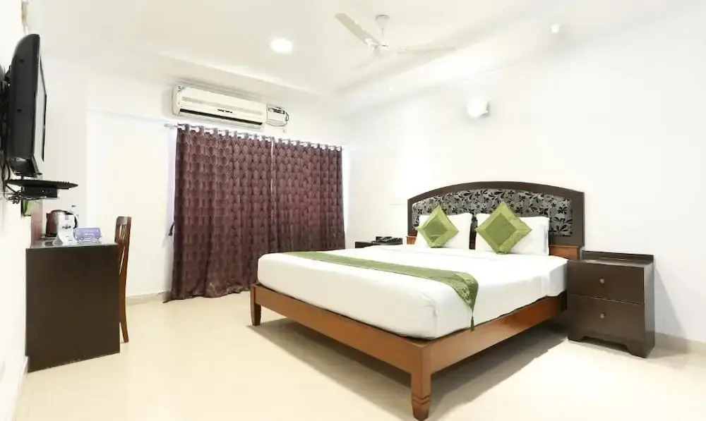 Laavish 7 Hotel