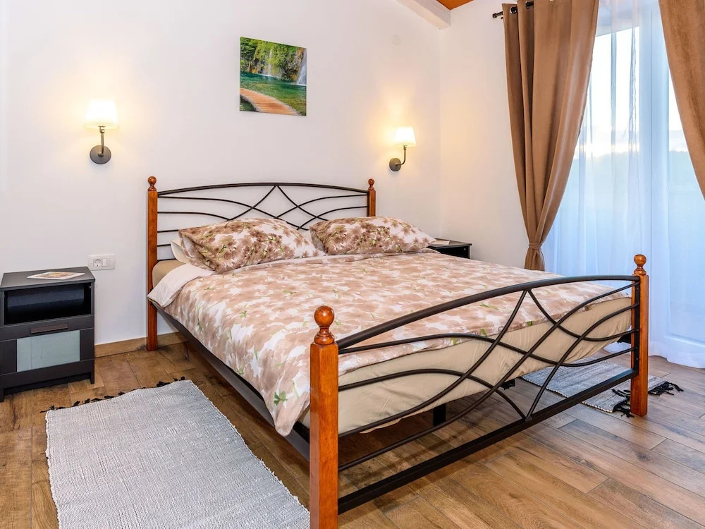 Wonderful Holiday Home With Private Pool and Covered Terrace !