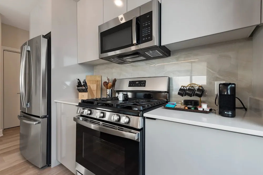 Fulton Market Group Hub 2 Units Walk to Dining