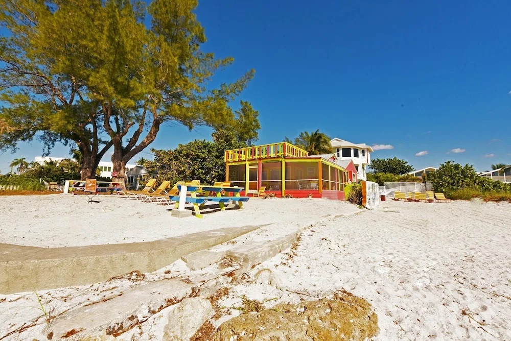 Beach Life At The Pointe Apartment 2
