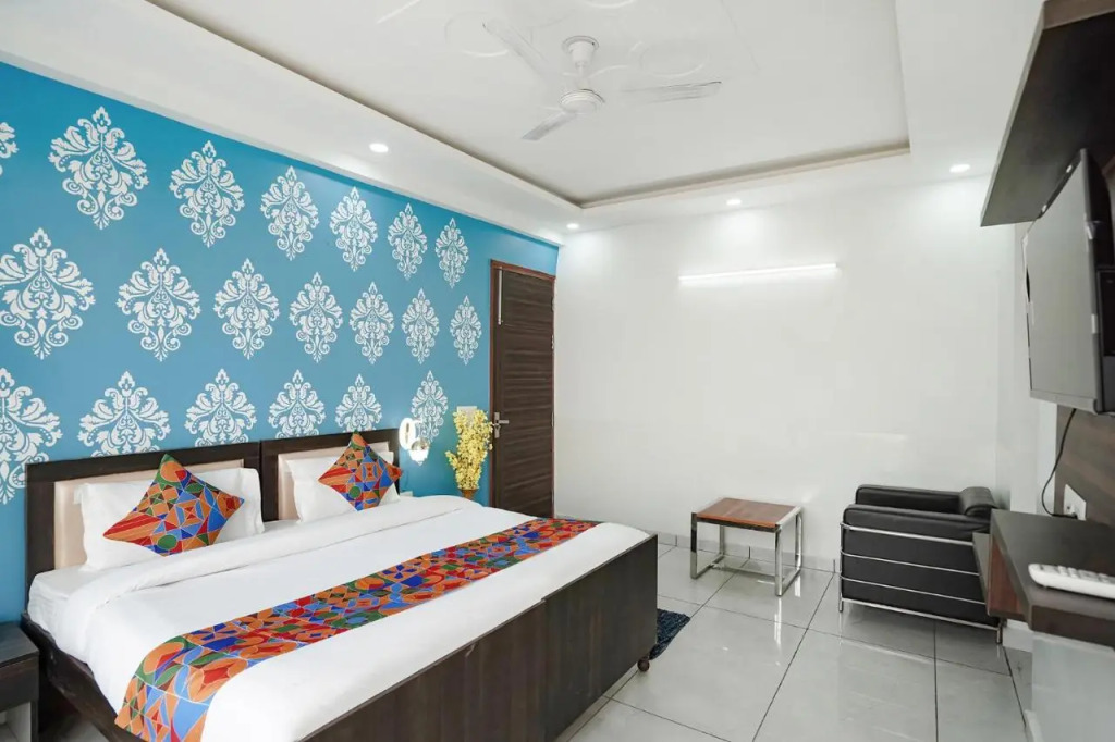 Hotel Vasudha Inn-Near International Airport Delhi