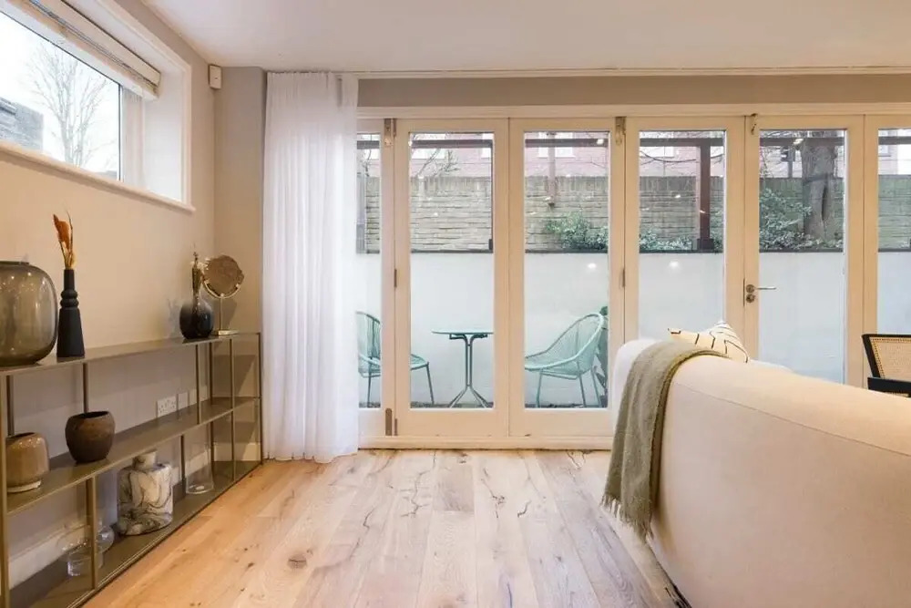The Goldhawk Gem - Modern Bright 2bdr With Patio and Garden, London