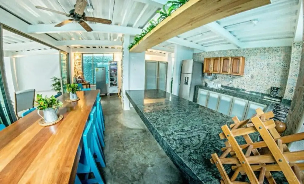 w Cozy 4BR Home w Exclusive Pool n AC in CTG
