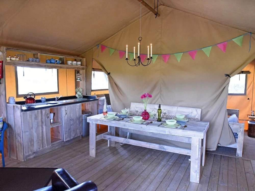 Carrs Hill Luxury Safari Tents