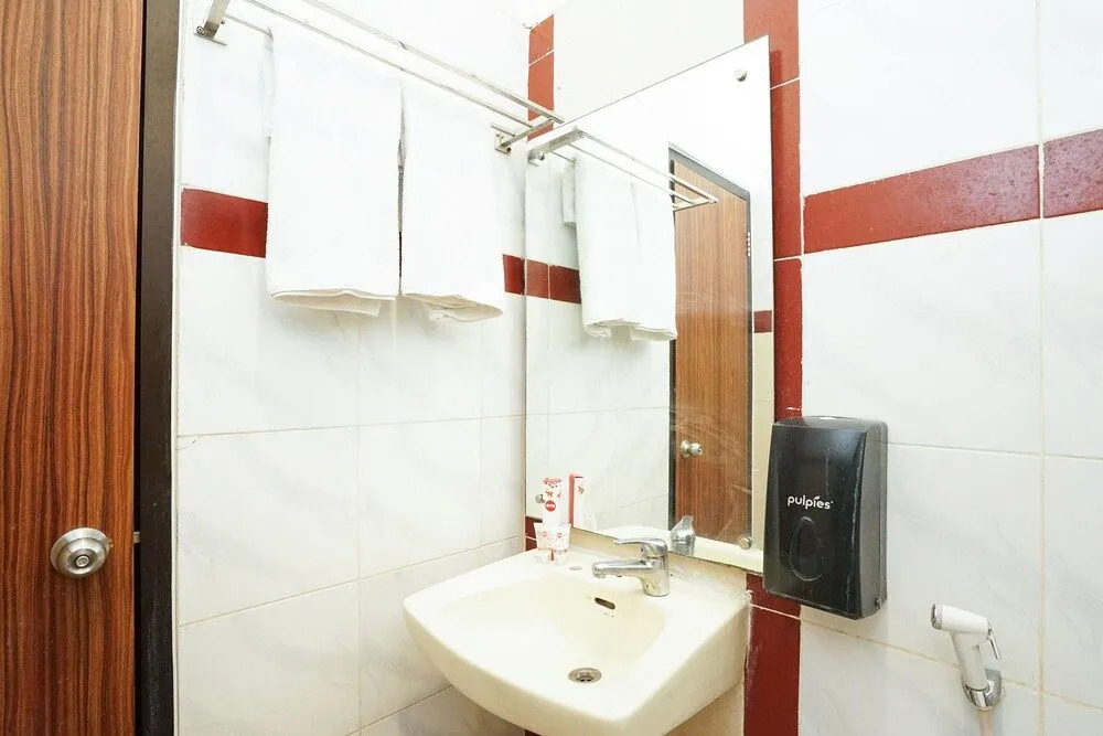 OYO 275 Hotel Kita