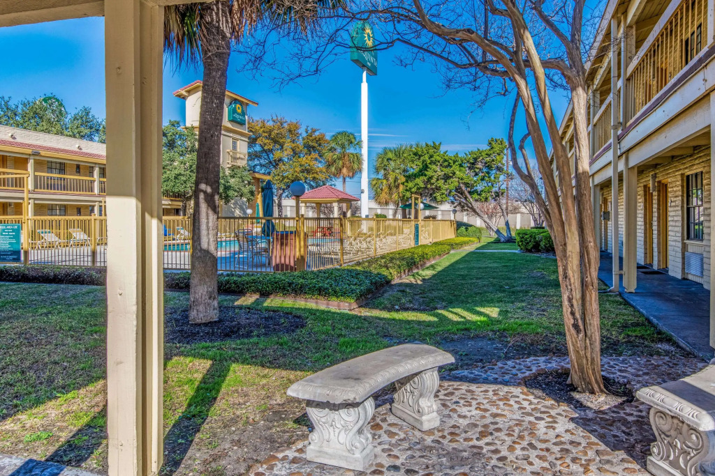 La Quinta by Wyndham San Antonio North Stone Oak