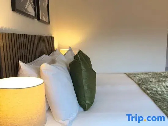 Stylish Double Room with Comfort & Light