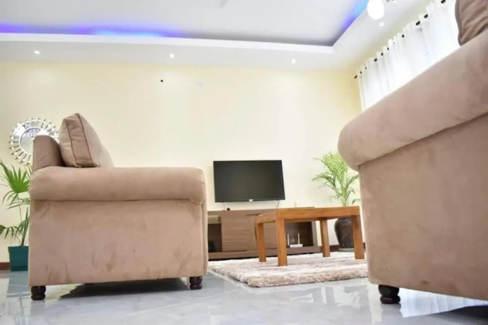 Nyali-Seaview Home-Stay