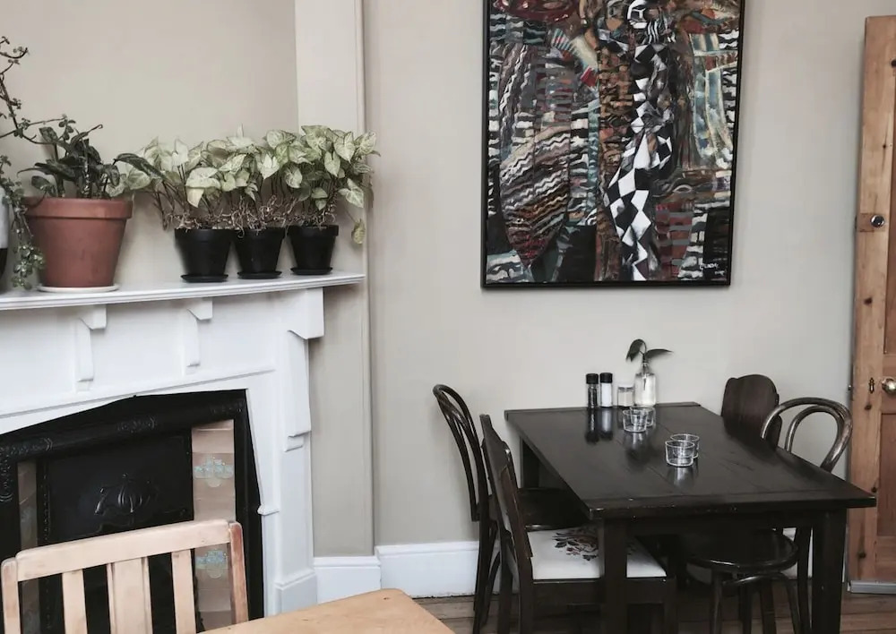 Assemblage Boutique Art B & B