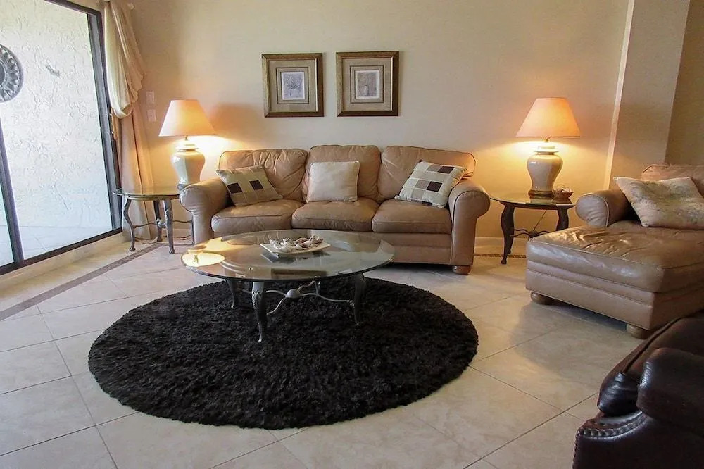 Eden House #302