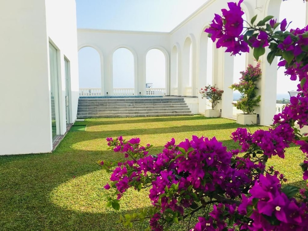 De Saram Residencies