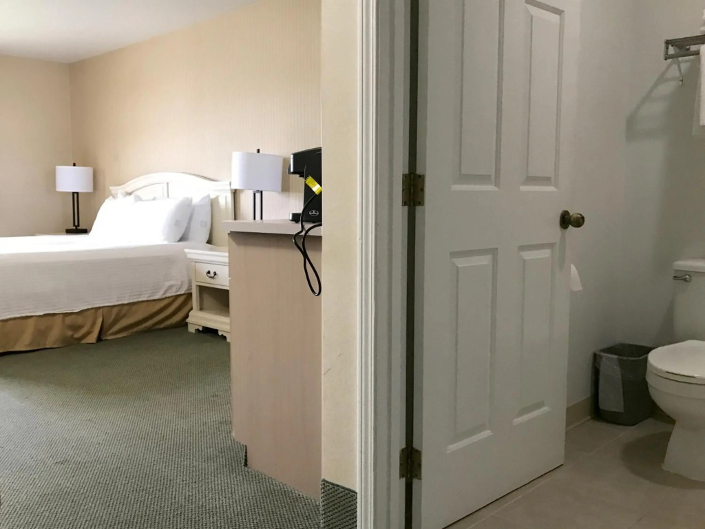 Rogue Regency Inn Medford Airport