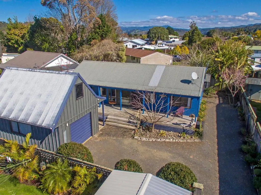 Sky Blue Bach - Whitianga Holiday Home