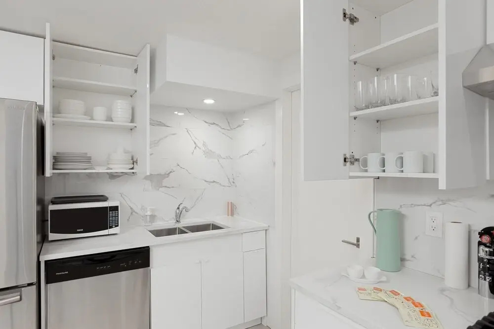 Newly Renovated and Tastefully Furnished 1 BD- 1bath Suite