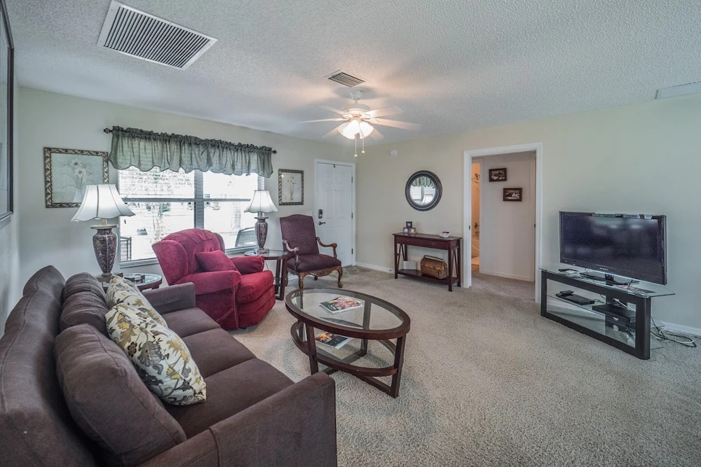 Judson Street 2237 by White Pelican VR