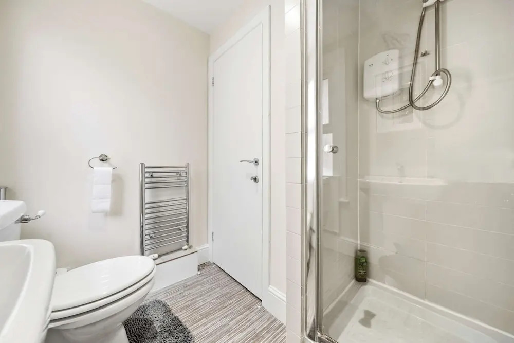 Peaceful 4-bed Home in Aylesbury