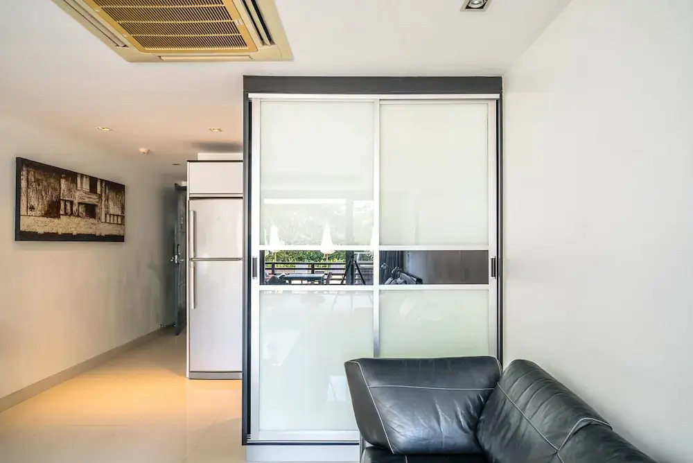 Nakalay Palm by Lofty