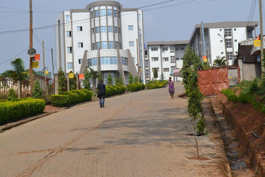 Azam Hotel
