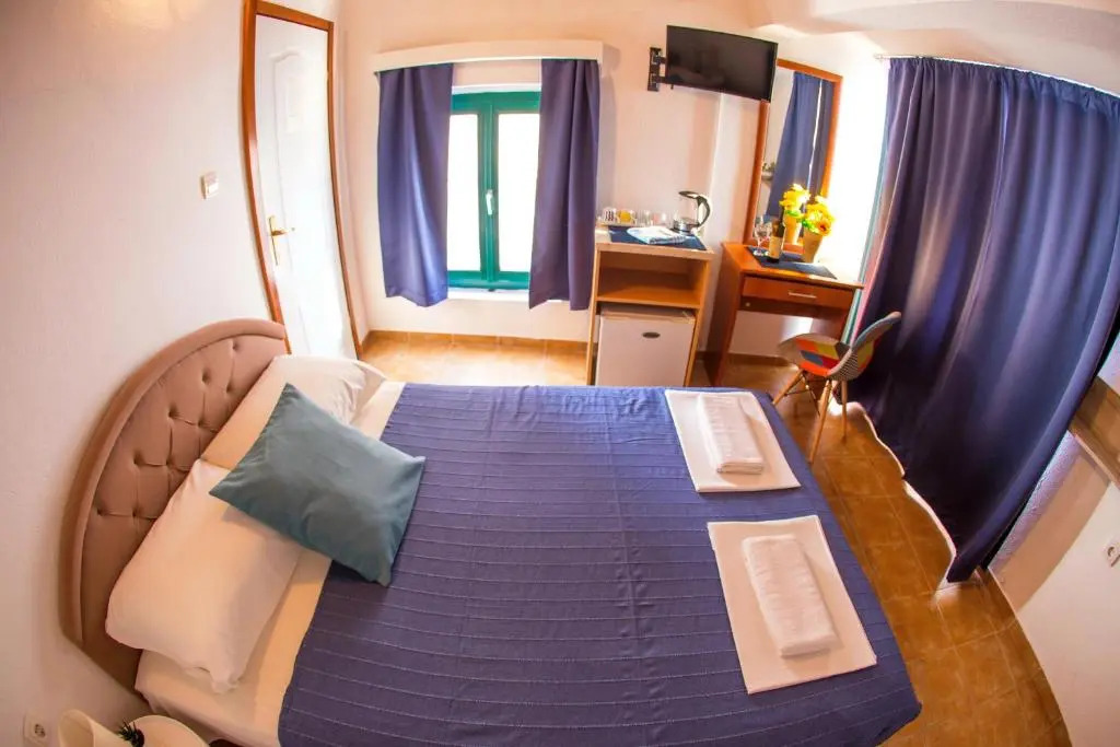 Fisherman House Apartments