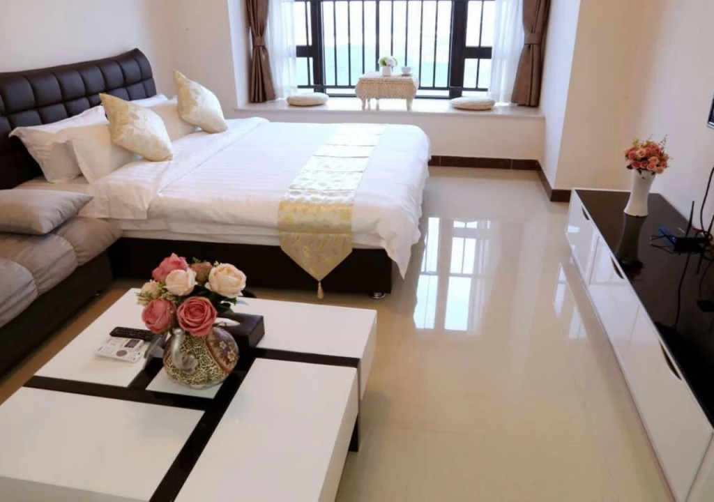Yi Long International Apartment