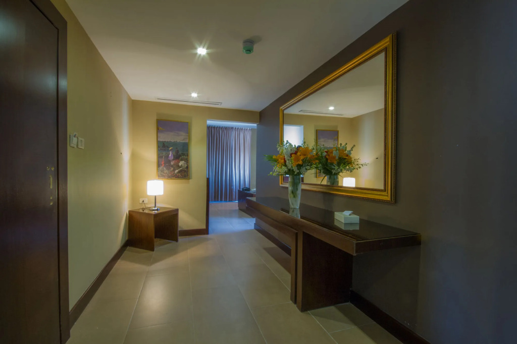 Nadine Hotel Suites