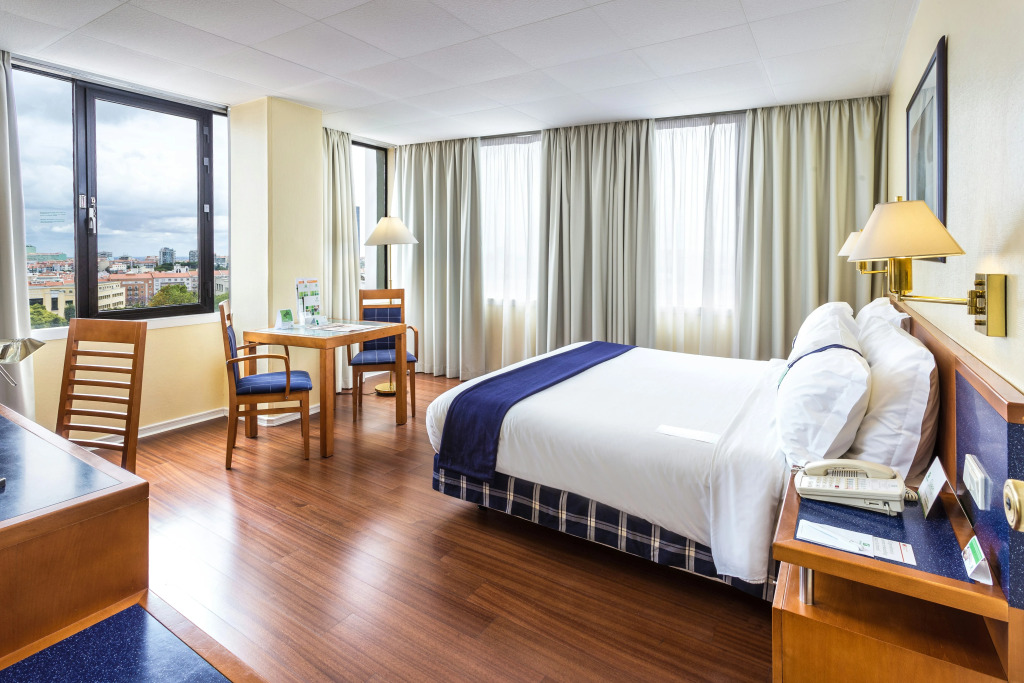 Holiday Inn Lisbon by IHG