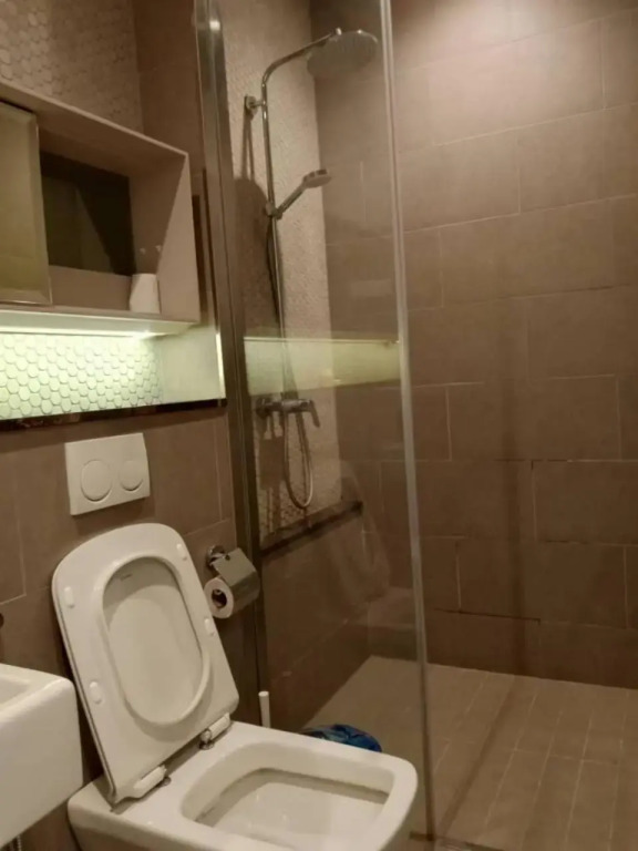 The leafz 6Pax+ 5STAR Living + Sky Infinity Pool by Goopro