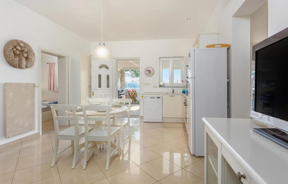 Beautiful Home in Njivice With Wifi and 3 Bedrooms