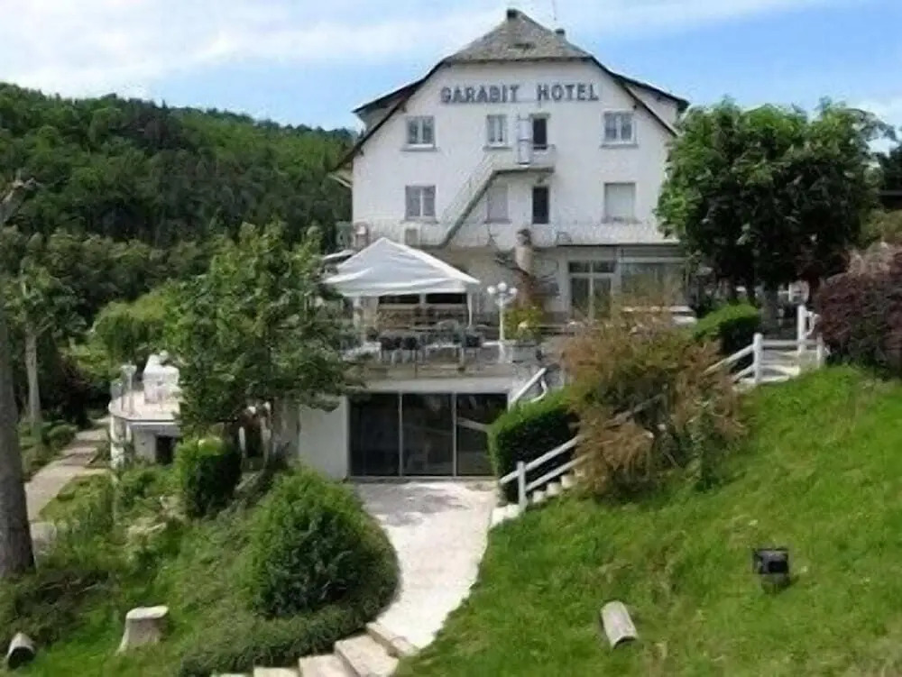 Garabit Hotel