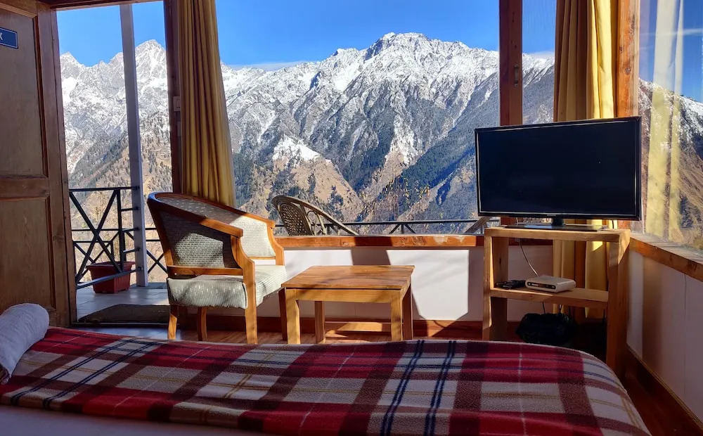 Mountain Rover Auli Resort
