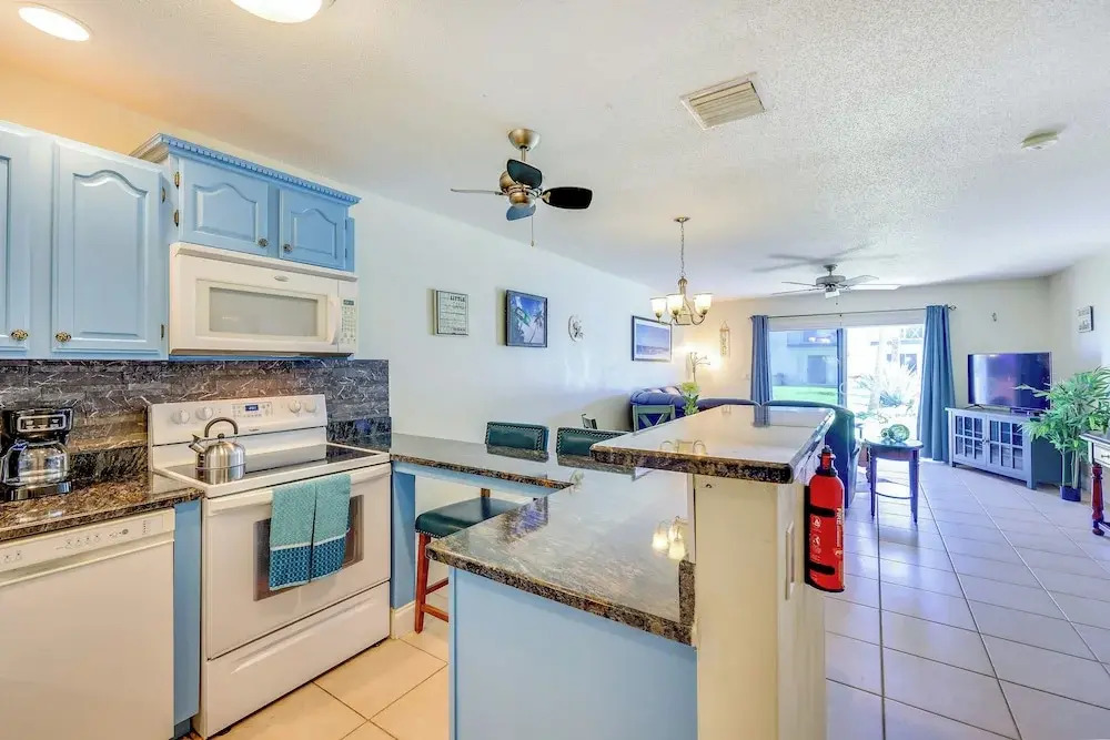 Oceanfront Ormond Beach Condo: Patio, Pool Access!