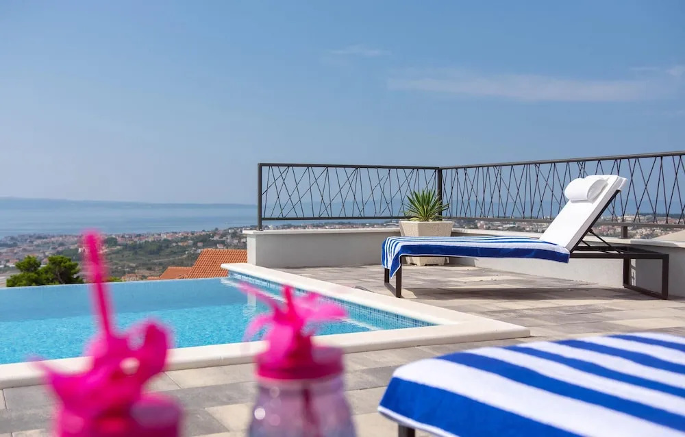 Amazing Home In Kucine