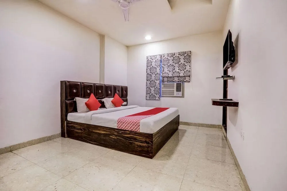 Hotel O Traveller Inn