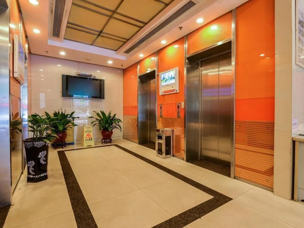 Good World Apartment (Guangzhou Cancer Hospital Taojin Metro Station)