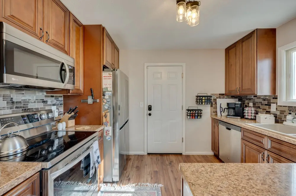 Loveland Home w/ Private Hot Tub + Wood Fireplace!