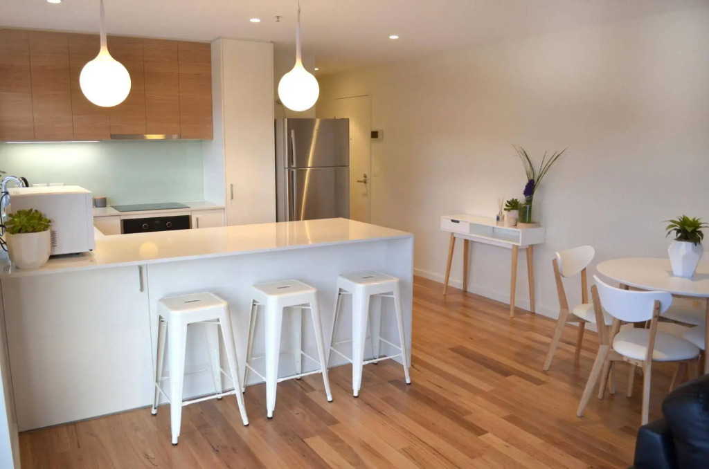 Kangaroo Bay Apartments