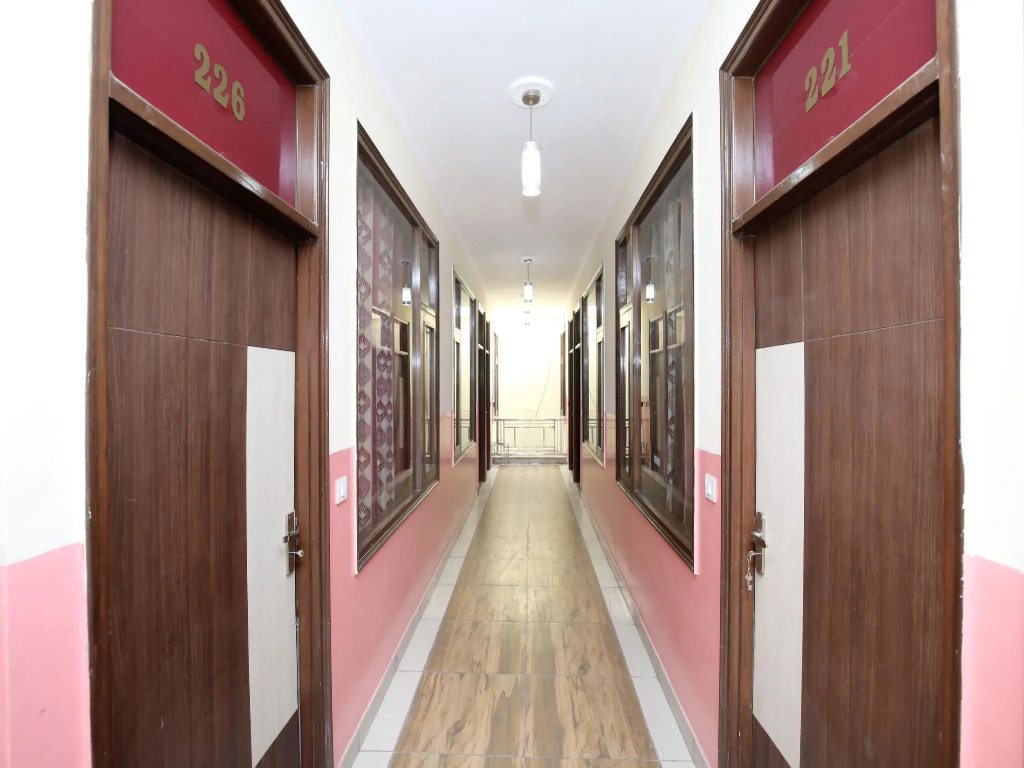 OYO 15067 Hotel Ashoka