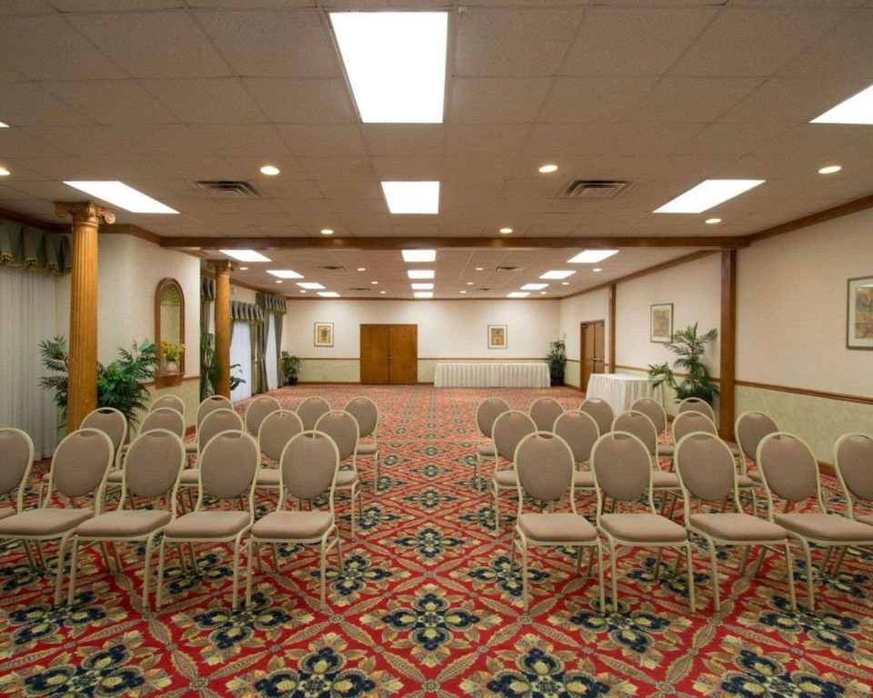 Ramada Stuart