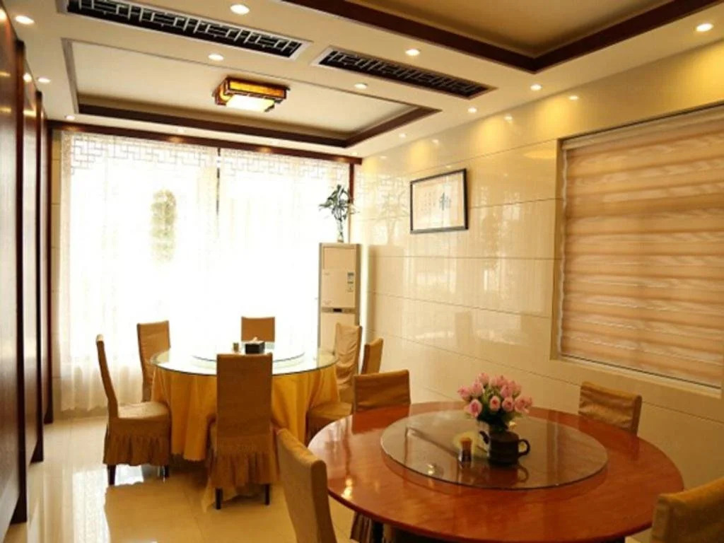 Wanning Holiday Hotel