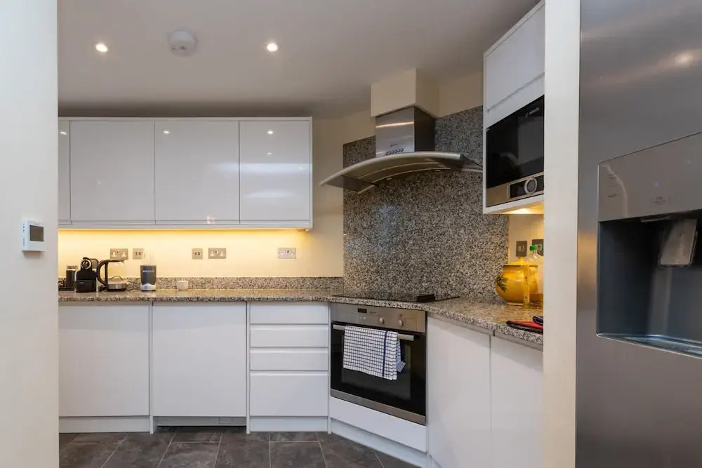 Modern and Bright 3 Bedroom House in Paddington